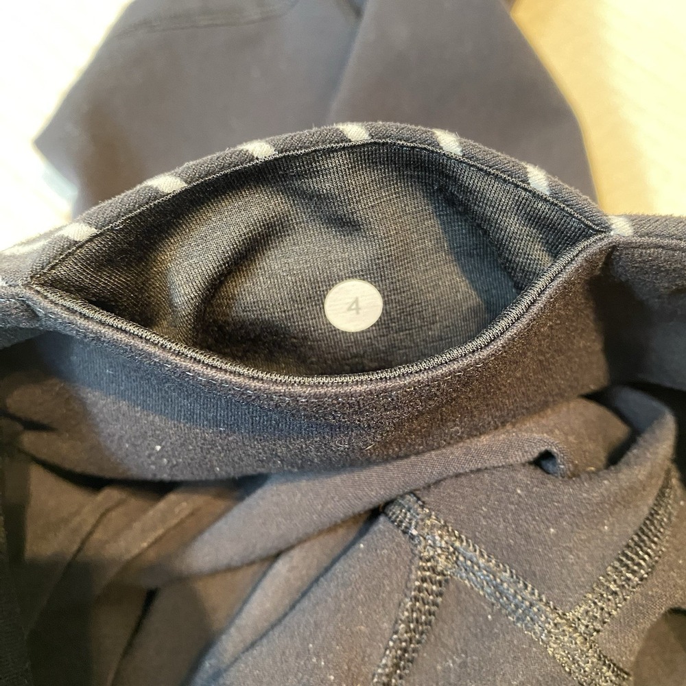 Lululemon 3/4 Leggings Crop Bundle Size 4 Soul Cycle Skull V Waist Black Gray - Picture 9 of 16